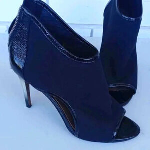 Donald J Pliner Womens Ashlyn Heel Size 8 M Black Zip up Peep-Toe